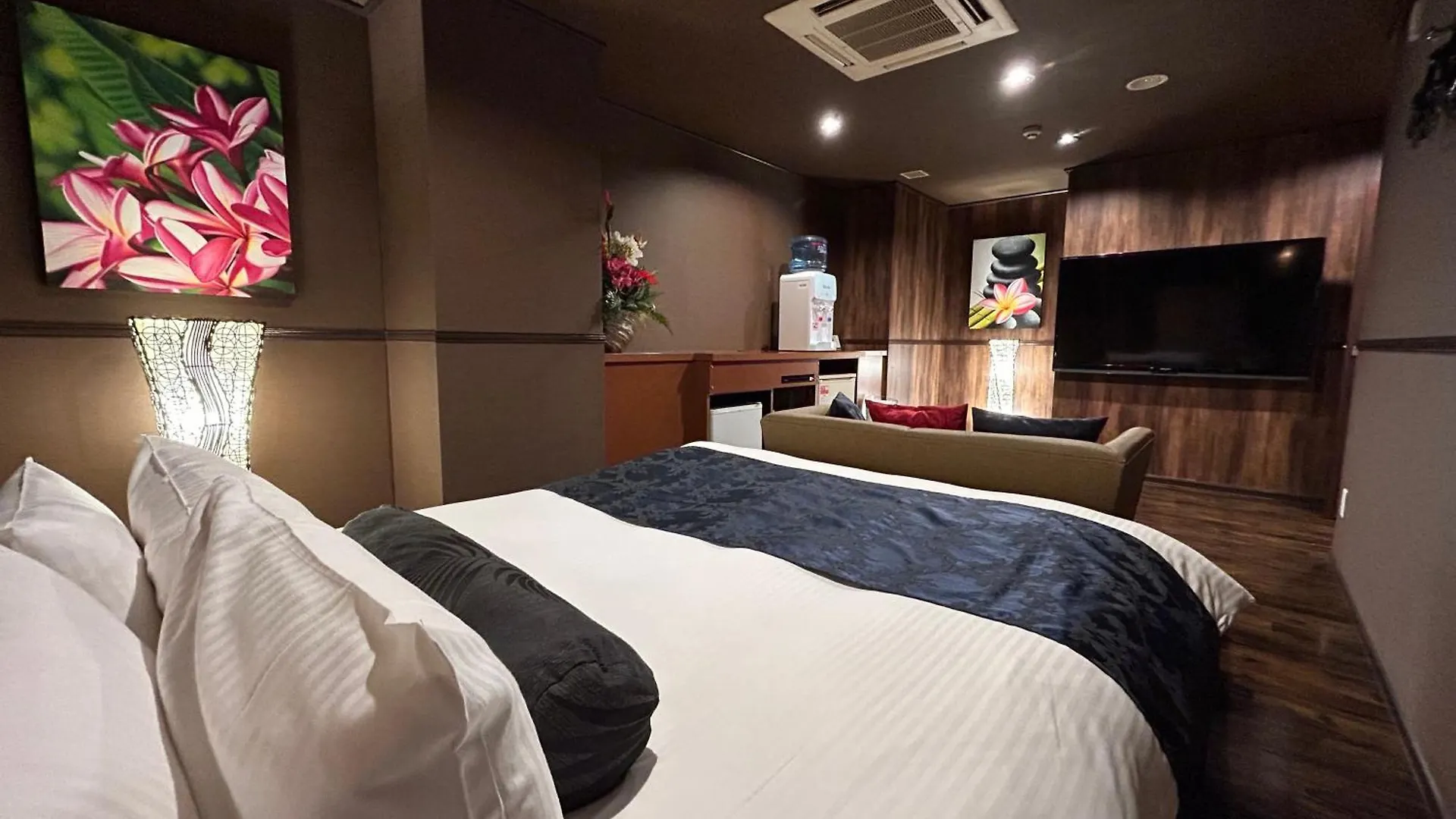 Hotel Asian Color (Adults Only) contacts